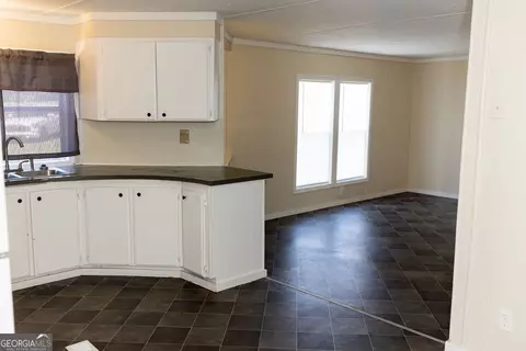 Living - 1818 Cannonville Rd, Lagrange, GA 30240 photo 4 of 6