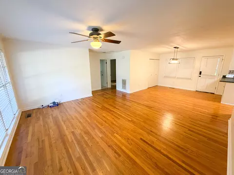 Living - 338 Laurel Ln, Lagrange, GA 30241 photo 2 of 2