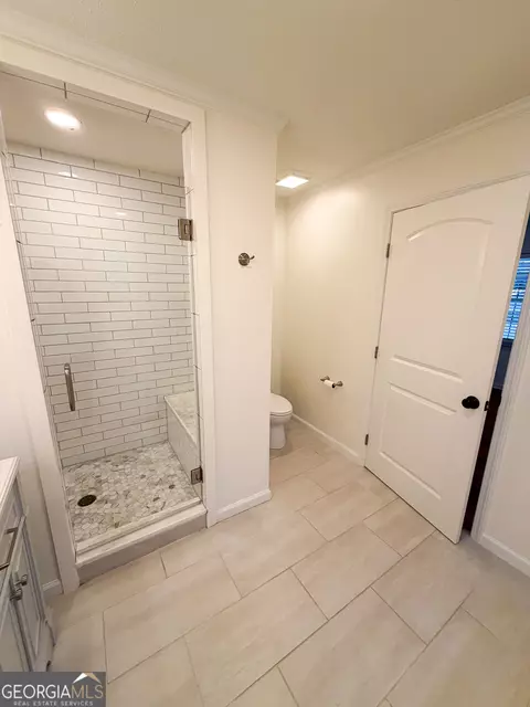 Bath - 338 Laurel Ln, Lagrange, GA 30241 photo 2 of 4