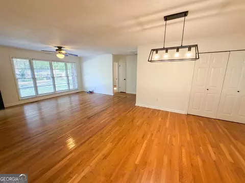 Living - 338 Laurel Ln, Lagrange, GA 30241 photo 1 of 2