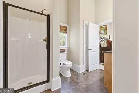 Bath - 275 E Sugarbush Dr, Dillard, GA 30537 photo 2 of 3