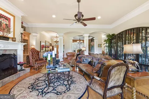 Living - 275 E Sugarbush Dr, Dillard, GA 30537 photo 2 of 3