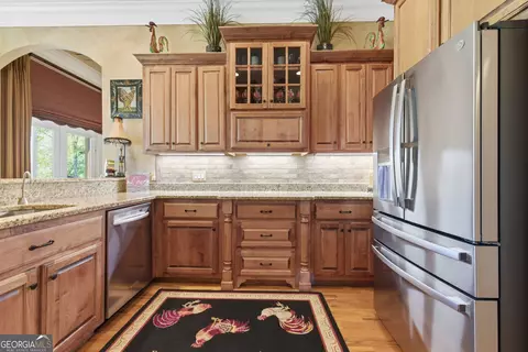 Kitchen - 275 E Sugarbush Dr, Dillard, GA 30537 photo 2 of 3