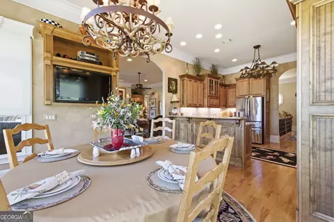Dining - 275 E Sugarbush Dr, Dillard, GA 30537 photo 4 of 7