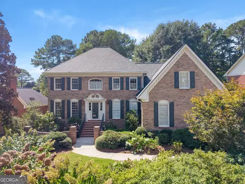 837 Guinevere Way SW, Lilburn, GA 30047