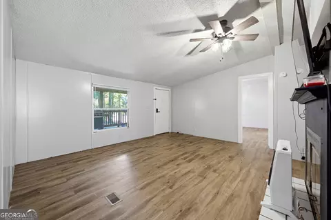 Living - 481 Cool Springs Rd, Clarkesville, GA 30523 photo 3 of 4
