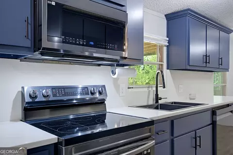 Kitchen - 481 Cool Springs Rd, Clarkesville, GA 30523 photo 6 of 7