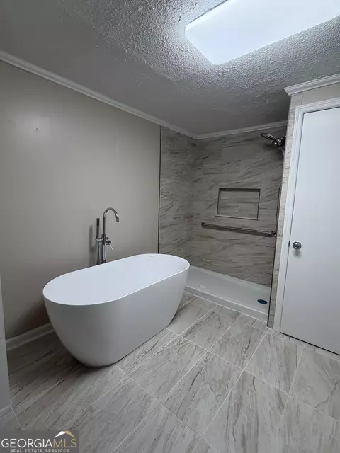 Bath - 64 Darden Rd, Lagrange, GA 30240 photo 2 of 3