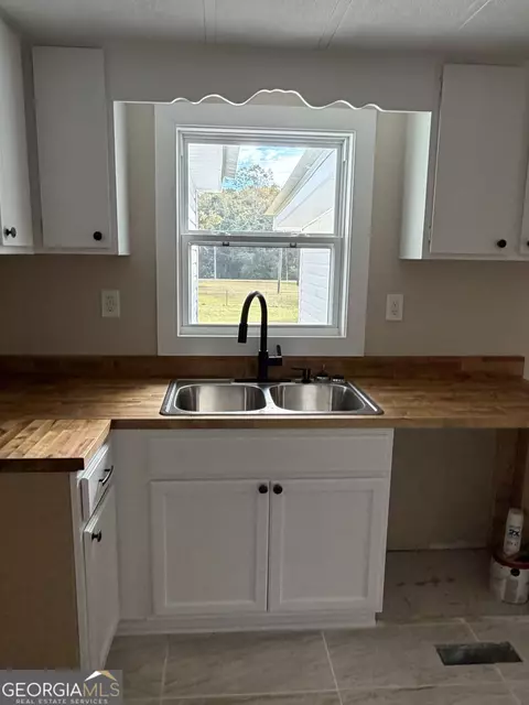 Kitchen - 64 Darden Rd, Lagrange, GA 30240 photo 4 of 4