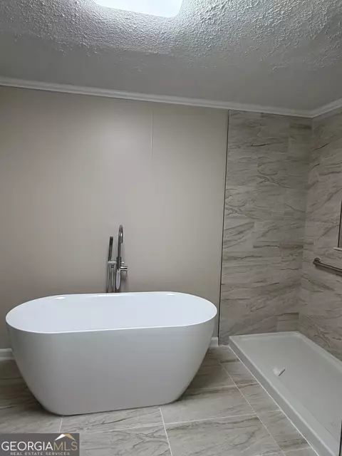 Bath - 64 Darden Rd, Lagrange, GA 30240 photo 3 of 3