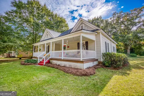 Exterior - 79 E Wright St, Winder, GA 30680 photo 2 of 9