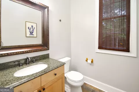 Bath - 105 Holbrook Dr, Lagrange, GA 30240 photo 1 of 7