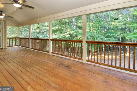 Exterior - 105 Holbrook Dr, Lagrange, GA 30240 photo 5 of 8