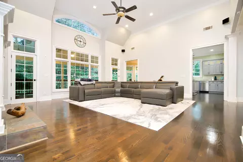 Living - 105 Holbrook Dr, Lagrange, GA 30240 photo 1 of 3