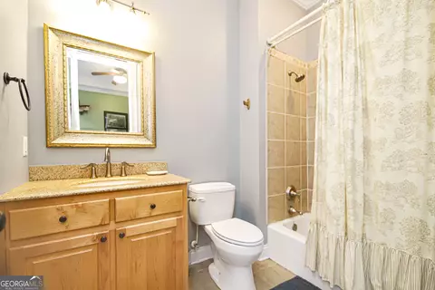 Bath - 105 Holbrook Dr, Lagrange, GA 30240 photo 5 of 7