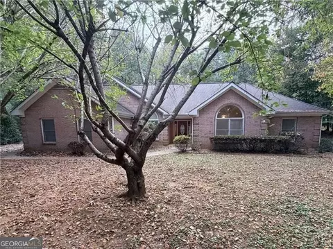 1015 Ivy St, Cumming, GA 30041