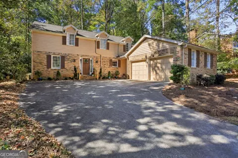 5596 Glenrich Dr, Atlanta, GA 30338
