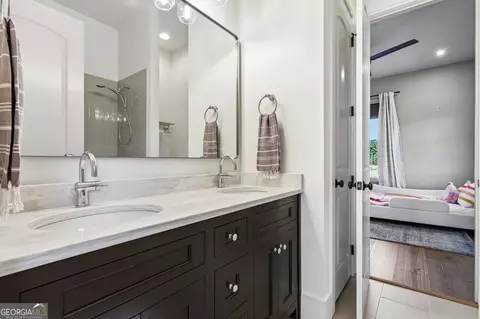 Bath - 110 Ryder Cir, Tyrone, GA 30290 photo 1 of 6