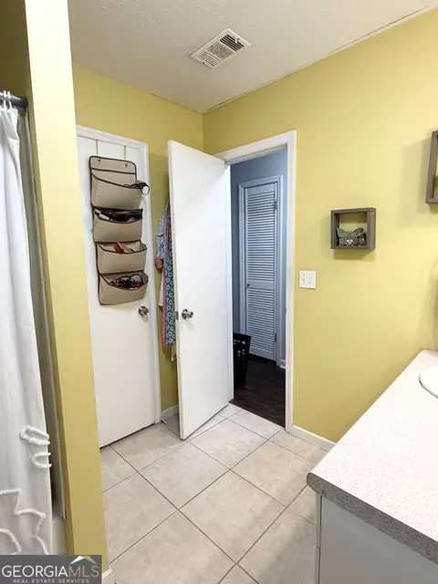 Bath - 575 John Vaughn Rd, Dublin, GA 31021 photo 3 of 3