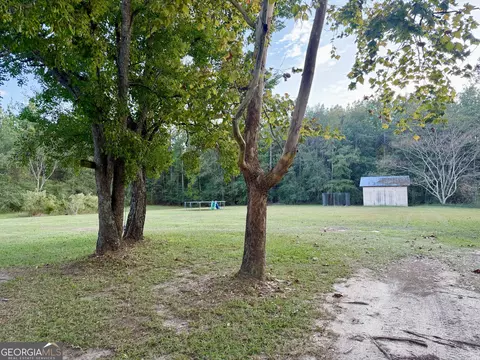 Exterior - 575 John Vaughn Rd, Dublin, GA 31021 photo 7 of 8
