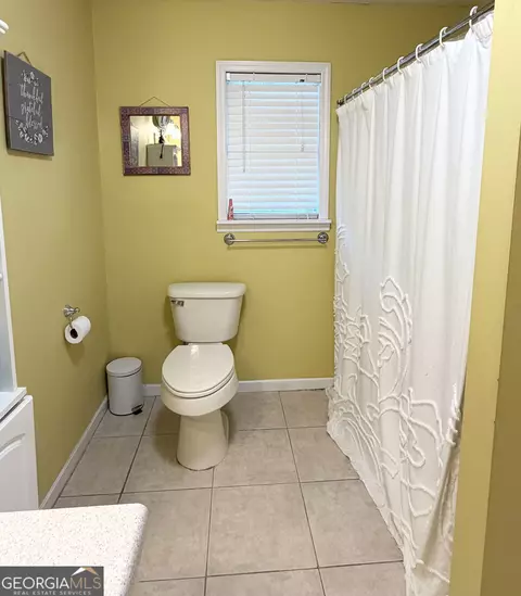 Bath - 575 John Vaughn Rd, Dublin, GA 31021 photo 2 of 3
