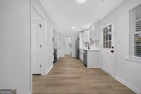 Entry Way - 649 Kemper Dr, Evans, GA 30809 photo 7 of 12