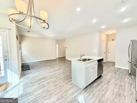 Kitchen - 412 Clematis Ct, Temple, GA 30179 photo 6 of 10