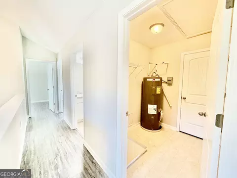 Entry Way - 412 Clematis Ct, Temple, GA 30179 photo 15 of 23