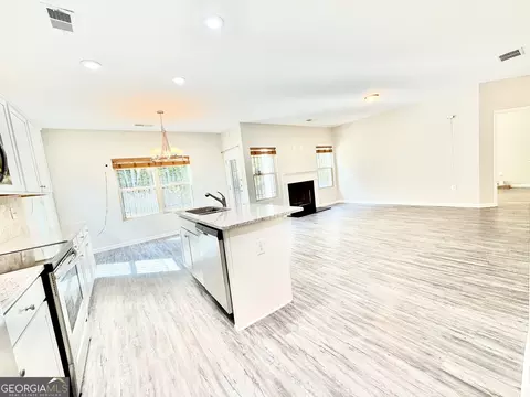 Kitchen - 412 Clematis Ct, Temple, GA 30179 photo 4 of 10