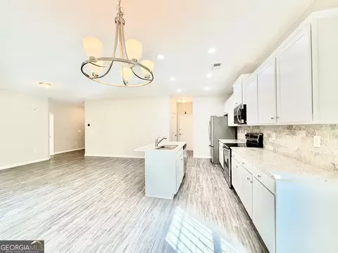 Kitchen - 412 Clematis Ct, Temple, GA 30179 photo 5 of 10