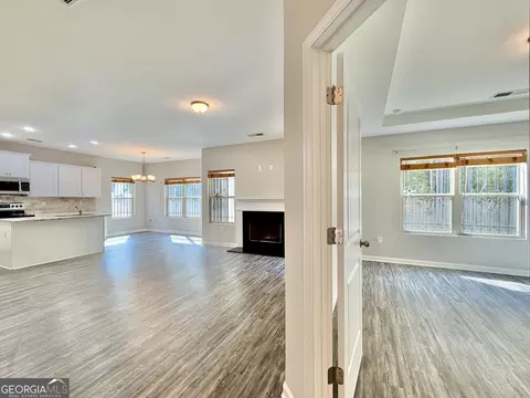 Entry Way - 412 Clematis Ct, Temple, GA 30179 photo 4 of 23