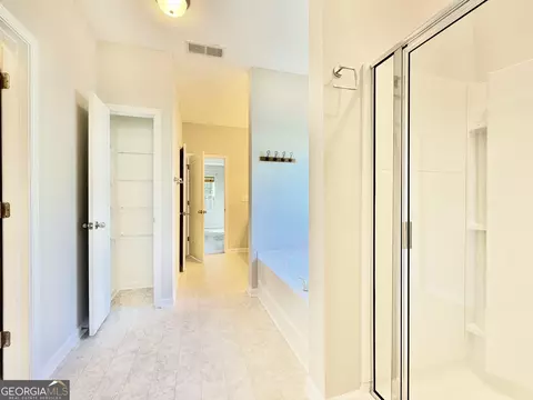 Entry Way - 412 Clematis Ct, Temple, GA 30179 photo 3 of 23