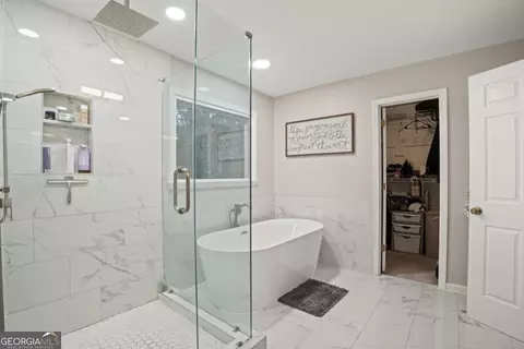 Bath - 3457 Clement Ct, Peachtree Corners, GA 30096 photo 3 of 7