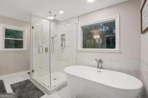Bath - 3457 Clement Ct, Peachtree Corners, GA 30096 photo 4 of 7