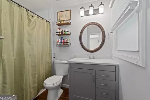 Bath - 4841 Forest Blvd, Gainesville, GA 30506 photo 2 of 2