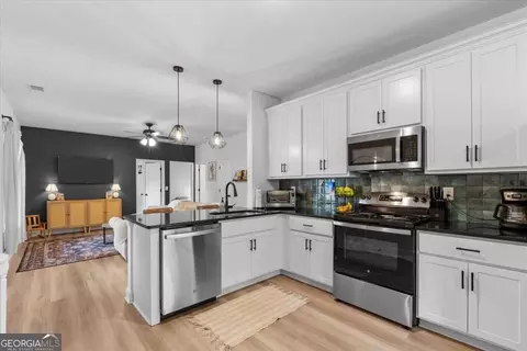 Kitchen - 157 Rabon Trl, Temple, GA 30179 photo 3 of 3