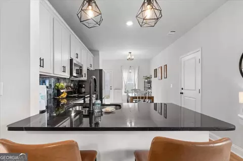 Kitchen - 157 Rabon Trl, Temple, GA 30179 photo 2 of 3