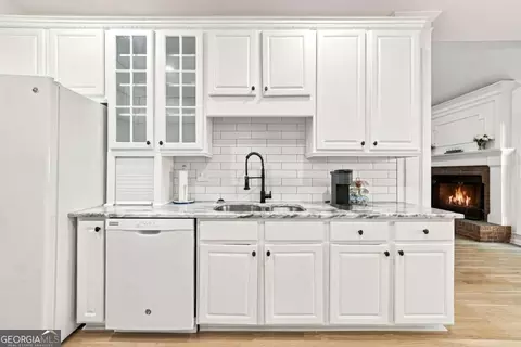 Kitchen - 5010 Rebels Run, Canton, GA 30115 photo 6 of 7