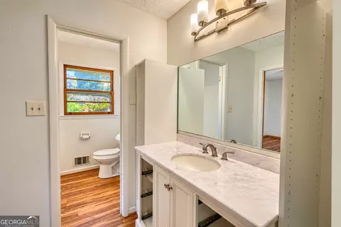 Bath - 5282 David Cir SE, Covington, GA 30014 photo 2 of 4