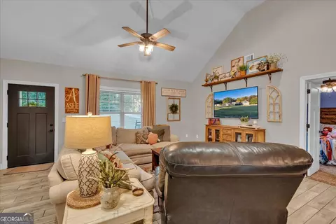 Entry Way - 959 Patton Rd, Griffin, GA 30224 photo 2 of 2
