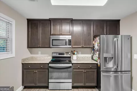 Kitchen - 959 Patton Rd, Griffin, GA 30224 photo 3 of 3