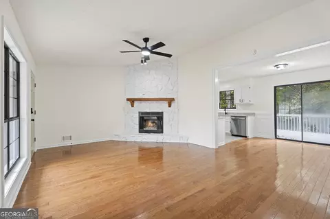 Living - 120 Farmbrook Trl, Stockbridge, GA 30281 photo 2 of 3
