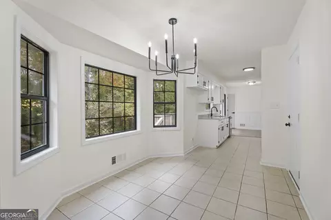 Dining - 120 Farmbrook Trl, Stockbridge, GA 30281 photo 2 of 2