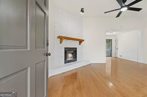 Entry Way - 120 Farmbrook Trl, Stockbridge, GA 30281 photo 1 of 2