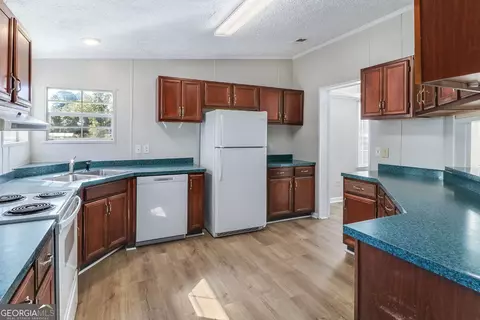 Kitchen - 1159 Courthouse Rd, Springfield, GA 31329 photo 1 of 5