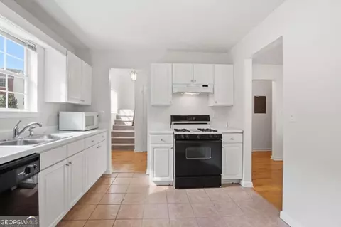 Kitchen - 3045 Jester Ct, Duluth, GA 30096 photo 1 of 3