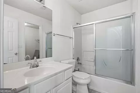 Bath - 3045 Jester Ct, Duluth, GA 30096 photo 1 of 1
