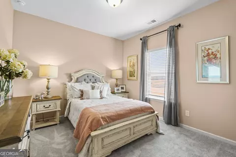 Bedroom - 199 Shire Loop, Calhoun, GA 30701 photo 2 of 6