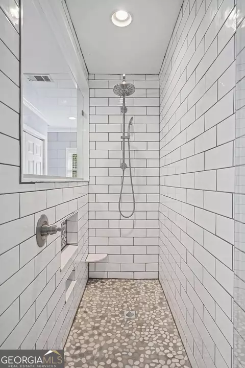 Bath - 3538 Pearl St, Shellman, GA 39886 photo 2 of 5