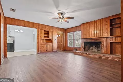 Living - 3538 Pearl St, Shellman, GA 39886 photo 2 of 7